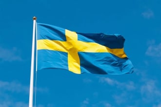 translate english italian and swedish