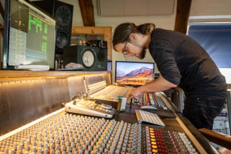 provide natural vocal tuning and editing