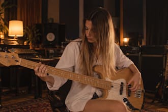 create or play the best bassline for your track