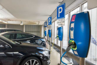 write electric vehicle content, engaging and SEO optimized