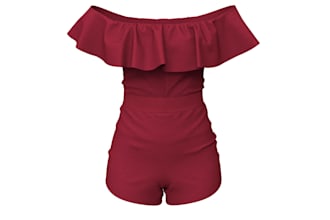 do 3d model garments product and photorealistic render