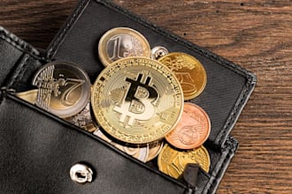 write 700 SEO stock and cryptocurrency articles