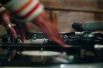 add custom dj scratches to your music