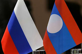 translate russian into lao language and vice versa