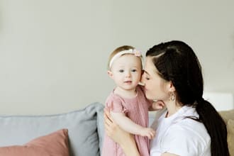 write informative and friendly articles on fertility and parenting