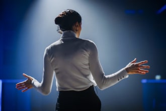 prepare persuasive and motivational speech professionally