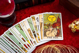 perform a tarot and oracle card reading