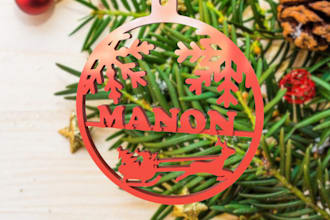 model and print a personalized christmas ball