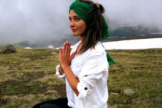 teach yoga lessons and breathing practice