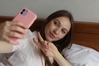 be your female photo model