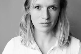 create a voice over in the dutch language for you