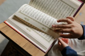 be online quran tutor with tajweed and qirat