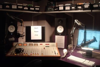 promote your music to 3500 active college radio station