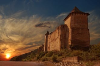 help you plan a trip in Ukraine