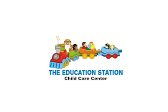 design awesome retro child care logo