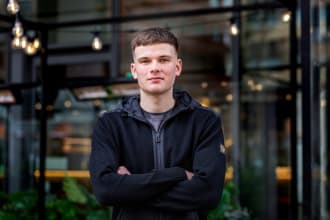 be your portrait headshot photographer in birmingham UK and the west midlands