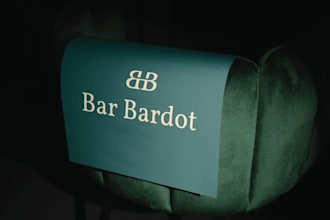 create an amazing logo and brand for your restaurant and bar