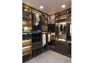 design and render your closet, wardrobe, or walk in space
