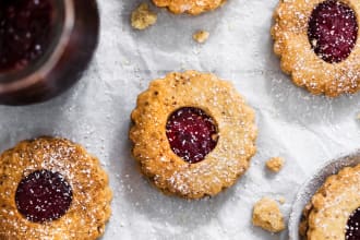 write a vegan dessert recipe for you with original photos