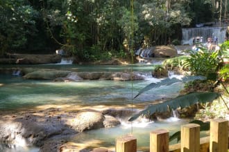 create a personal travel itinerary for trip in jamaica