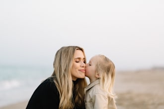 do beautiful and cozy family portraits in valencia