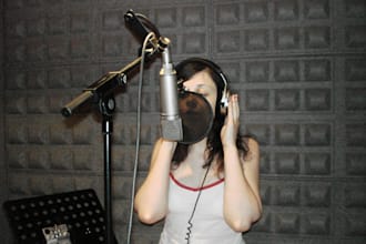 write original and emotional spanish song lyrics