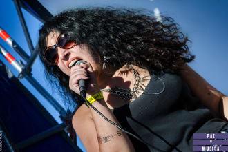 be your professional female rock and versatile singer