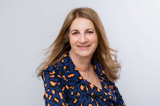 record a professional corporate british voiceover
