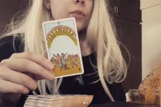 do a love tarot psychic reading for you