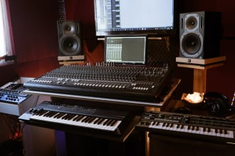 do jazz backing tracks to play along