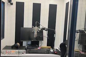 be your french parisian voice over for TV ads