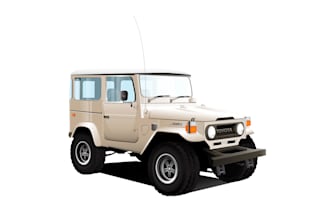 create vector realistic car for you
