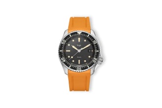 design custom realistic watch and dial
