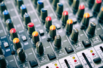 create a trap or lofi hip hop track