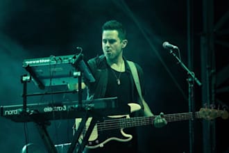 record a pro bassline for your songs