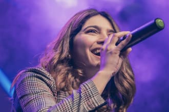 make a stellar karaoke backingtrack of your favourite artist
