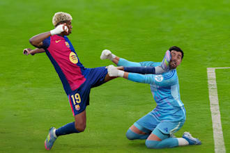 make a football thumbnail design