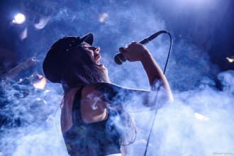 sing female ukrainian rock vocals