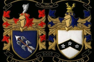 make hand embroidered family crest