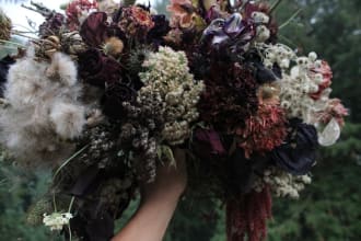 consult a DIY bride or florist on dried floral design tips and tricks