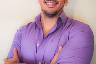 content narrator in latin american spanish
