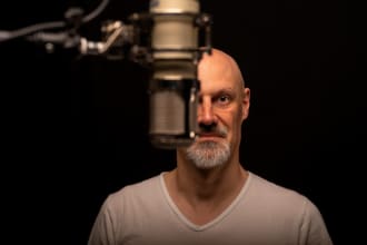 record a deep, confident german voiceover