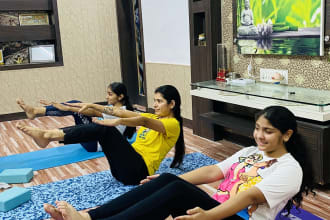 be your personal trainer in yoga