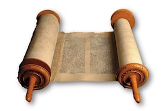 be your legal expert in drafting contracts and assays of law