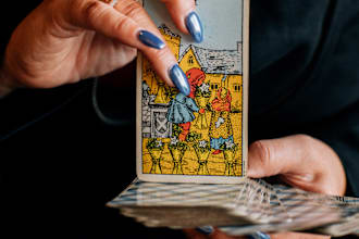 read  your tarot cards