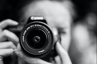be your professional photo, movie, and music reviewer, analyst and critic