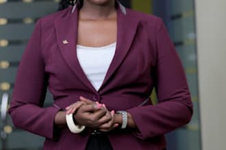 deliver media and communication essays ,research content, projects and  ppt