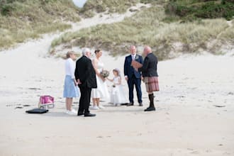 be your award winning elopement wedding photographer