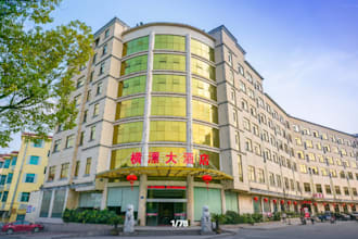 travel guide to hotels and places to eat in hengdian, china