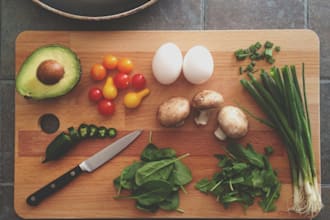 be your online fitness coach and nutritionist